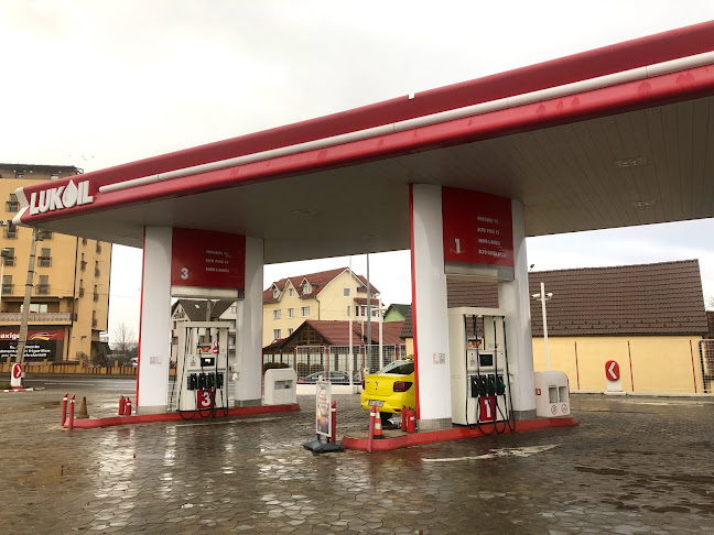 Protecția Consumatorului a închis 12 benzinării rusești din România. Controale și la Sibiu