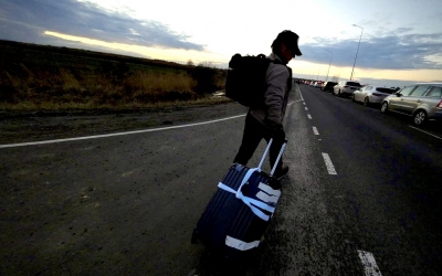 Actorul american Sean Penn a părăsit Ucraina pe jos, alături de mii de refugiați