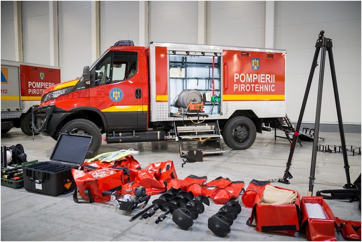 FOTO Pirotehniștii sibieni au o autospecială nouă. „Adaptarea la provocările și amenințările actuale este pe primul plan”