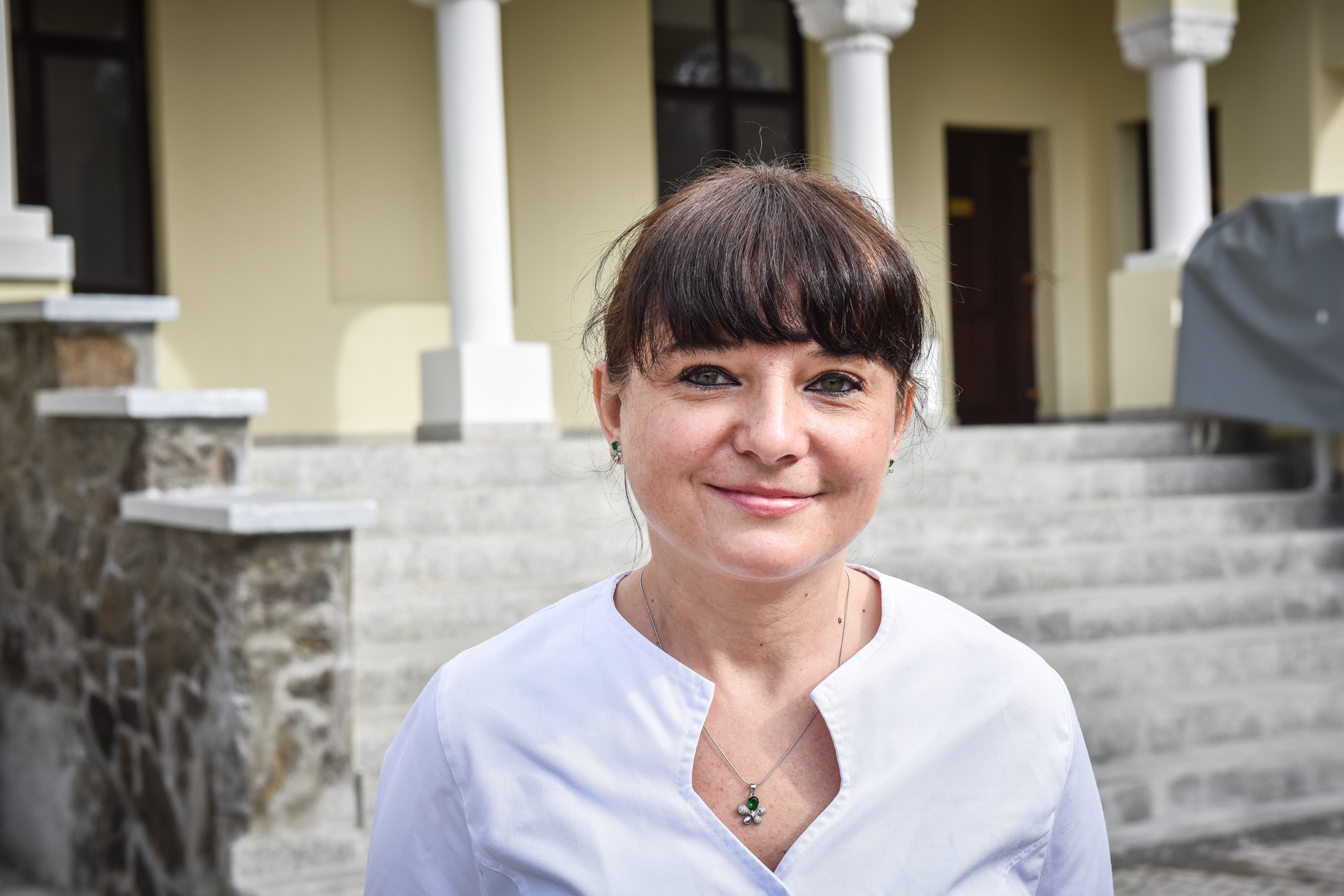 Dr. Iulia Simina, singurul medic primar pneumolog pediatru din Sibiu: „trebuie să restabilim conexiunile medic – pacient ”