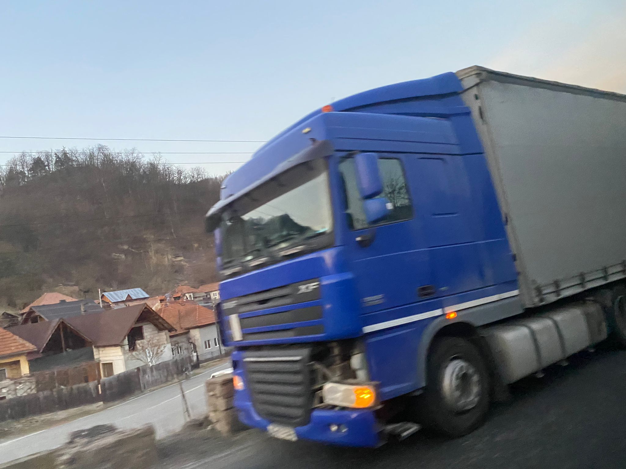 Accident pe Valea Oltului. Trafic blocat pe sensul Sibiu-Vâlcea