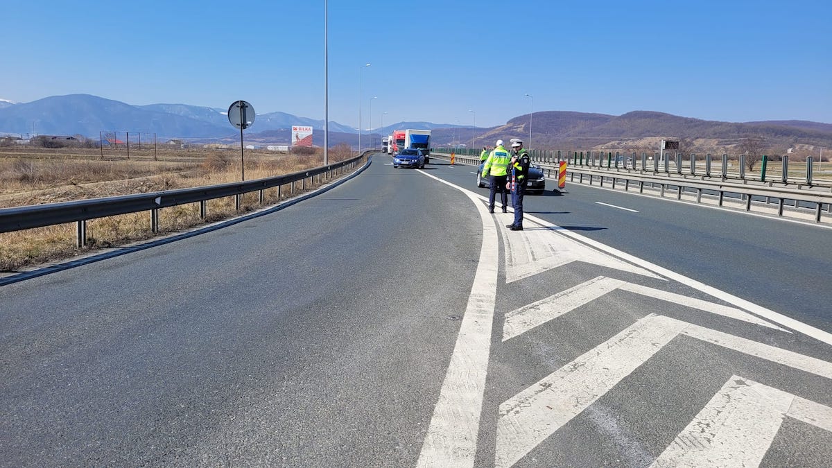 poliție controale autostradă mașina oprită