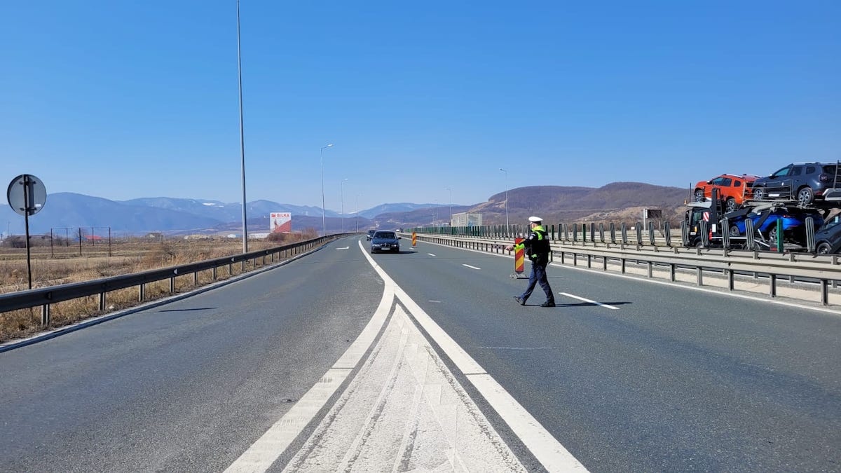 poliție controale autostradă mașina oprită