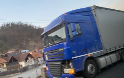 Accident pe Valea Oltului. Trafic blocat pe sensul Sibiu-Vâlcea
