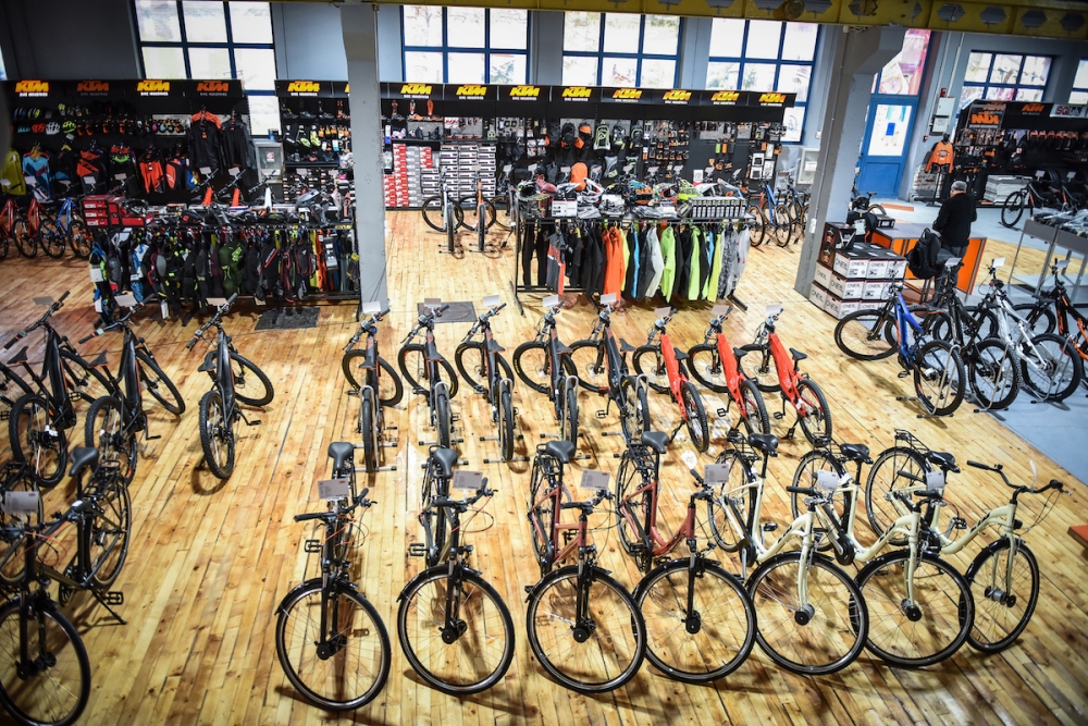 S-a deschis cel mai mare magazin de biciclete Sibiu și împrejurimi: KTM xtur