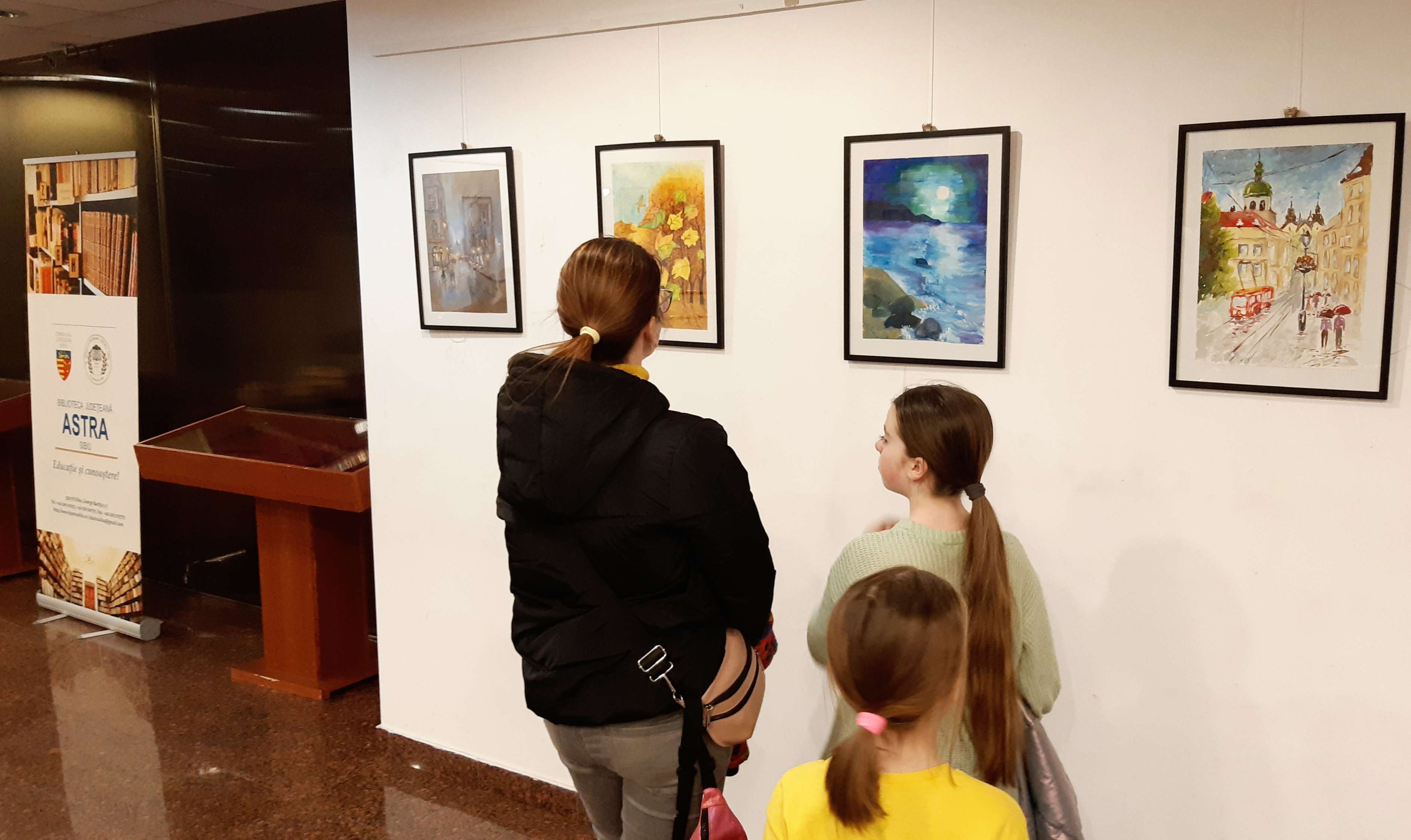 Expoziție cu picturi ale copiilor ucraineni, la Biblioteca Astra. „Toate inimile noastre au graniță cu Ucraina în aceste săptămâni”