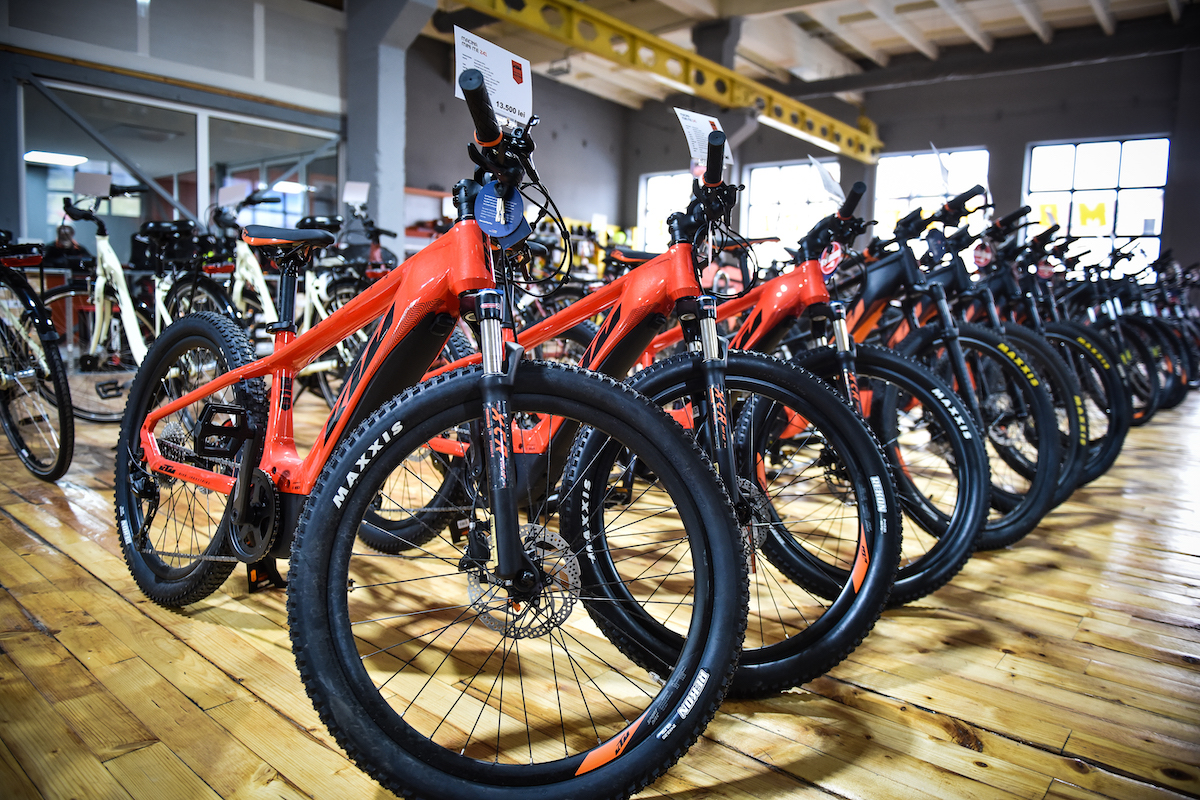 Footpad media Fourth S-a deschis cel mai mare magazin de biciclete din Sibiu și împrejurimi: KTM  xtur