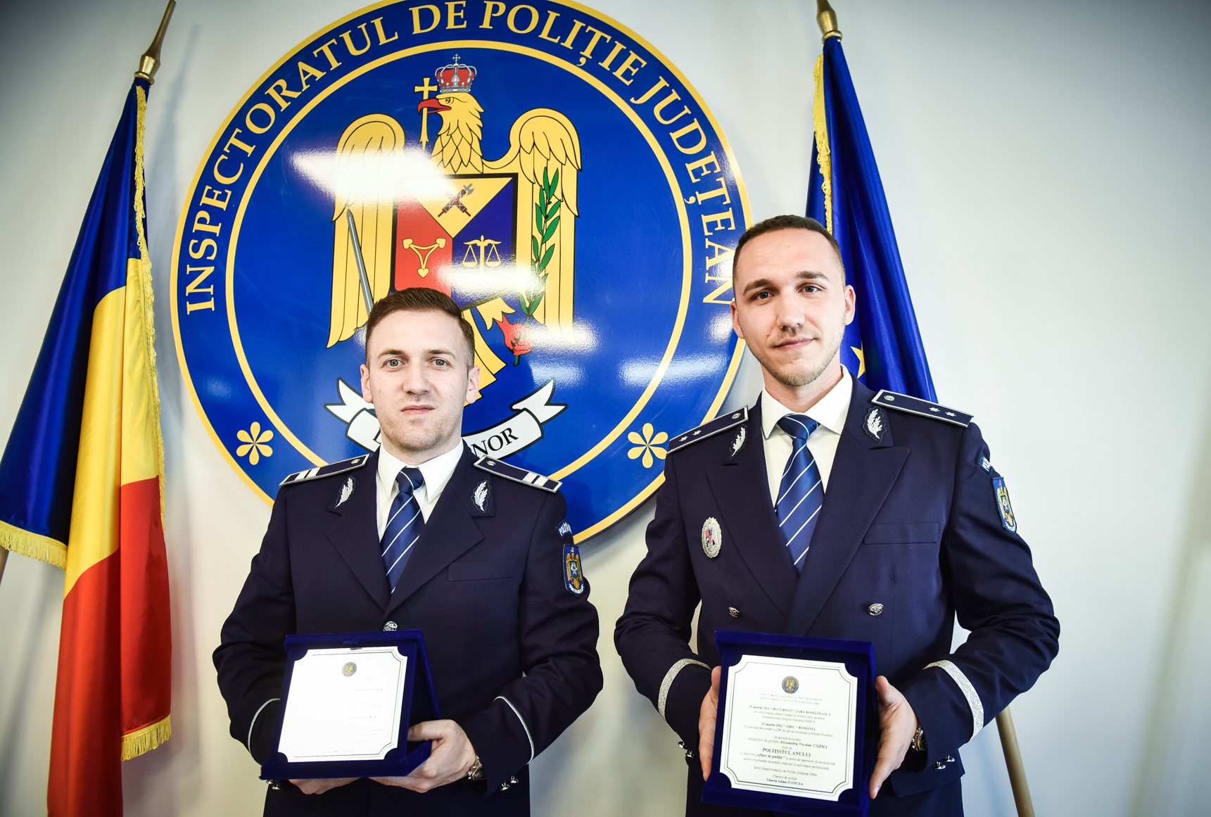 Polițiștii anului la Sibiu au doar 26 și 34 de ani. Însă cazurile la care au lucrat anul trecut sunt cunoscute în tot orașul