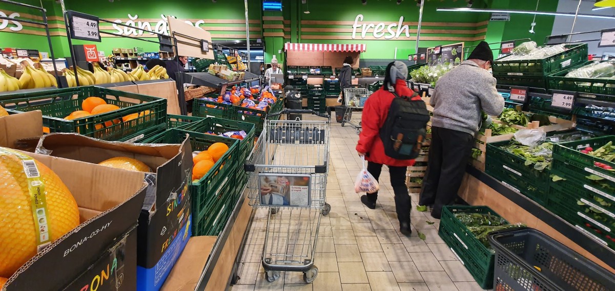 Banane cu reziduuri de pesticide retrase de la vânzare din mai multe supermarketuri din Sibiu