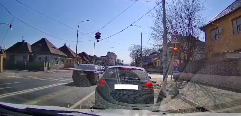 VIDEO – Culoarea roșie la semafor, mai mult o recomandare în Sibiu