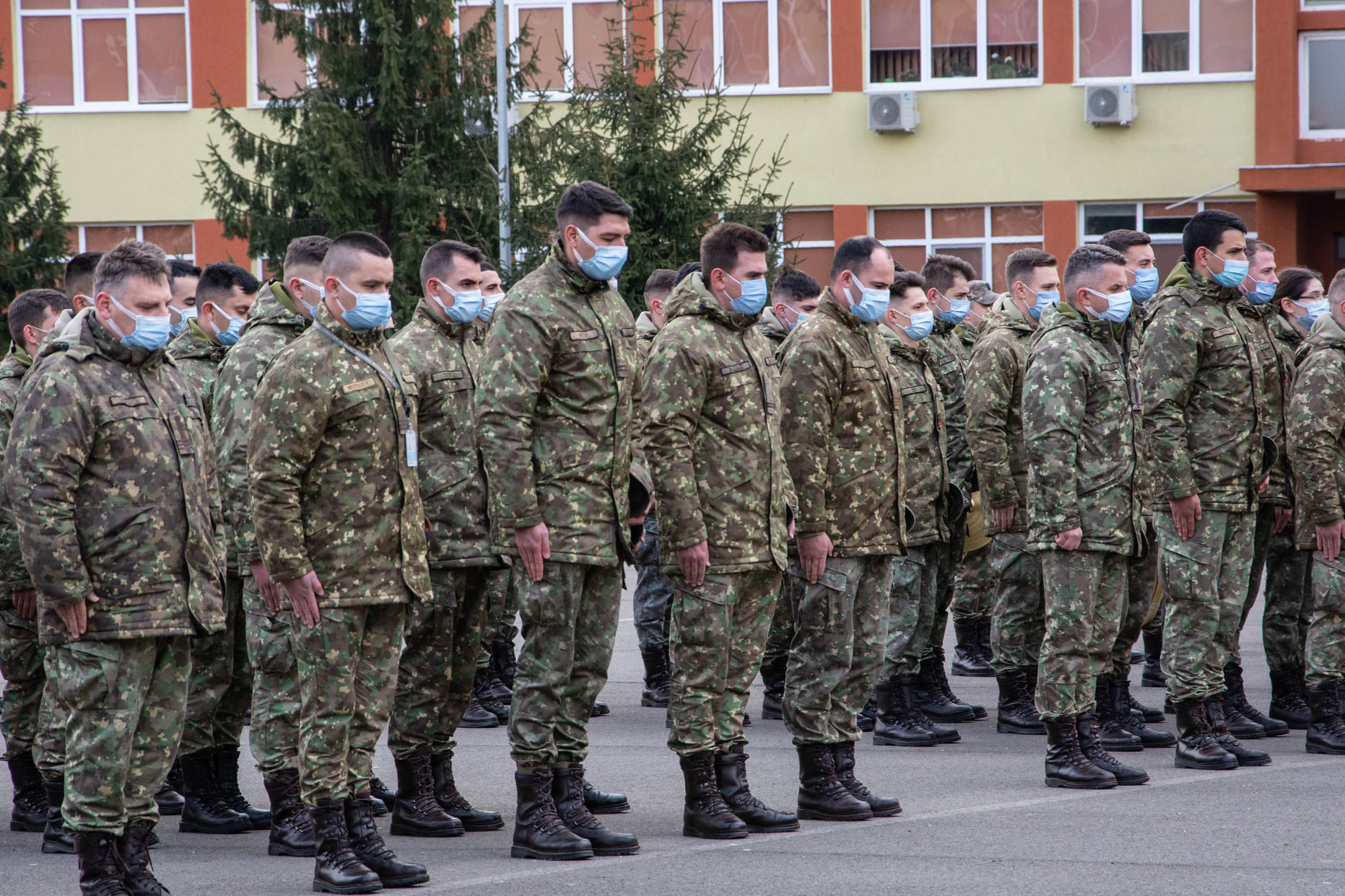FOTO Academia Forțelor Terestre Sibiu i-a comemorat pe militarii căzuți în Gura Dobrogei