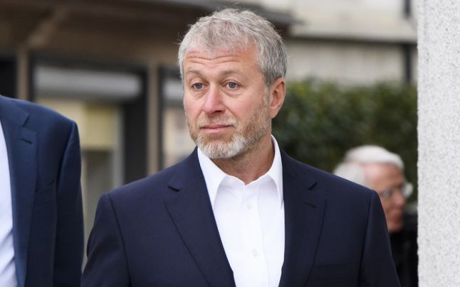 Oligarhul rus Roman Abramovici  a fost intoxicat cu gaze lacrimogene, scriu jurnaliștii din Turcia