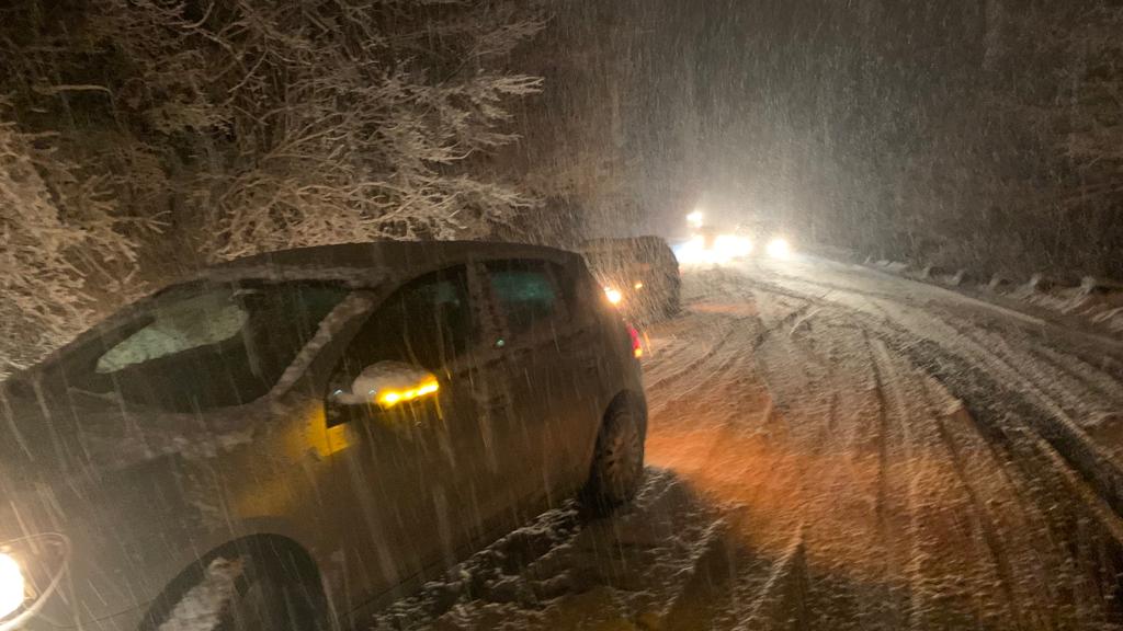 FOTO-Ninge abundent în nordul județului. Trafic îngreunat pe mai multe drumuri