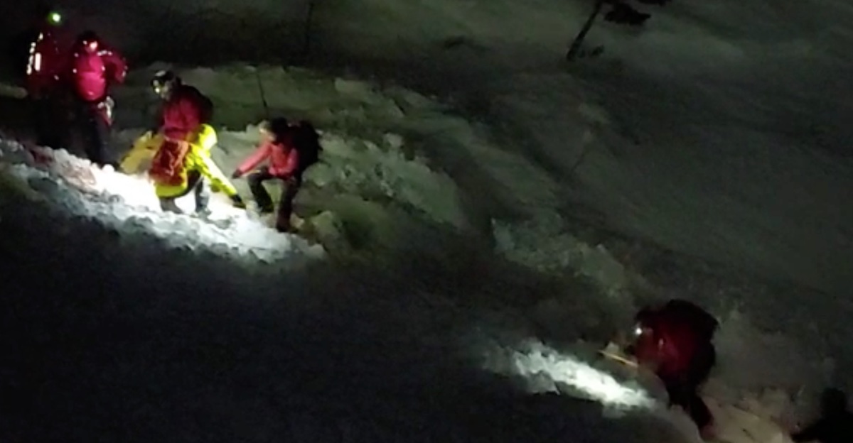 Doi schiori au decedat după ce au fost surprinși de avalanșă în zona Cabanei Bărcaciu. Trupurile au fost aduse în Sibiu