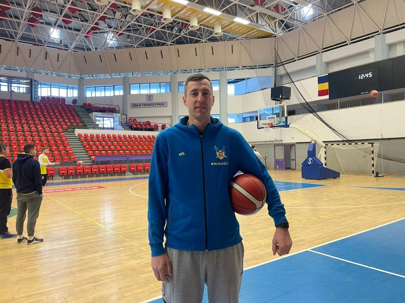 Noul membru al BC CSU Sibiu - Andrei Calnicenco și-a adus familia ucraineană la Sibiu