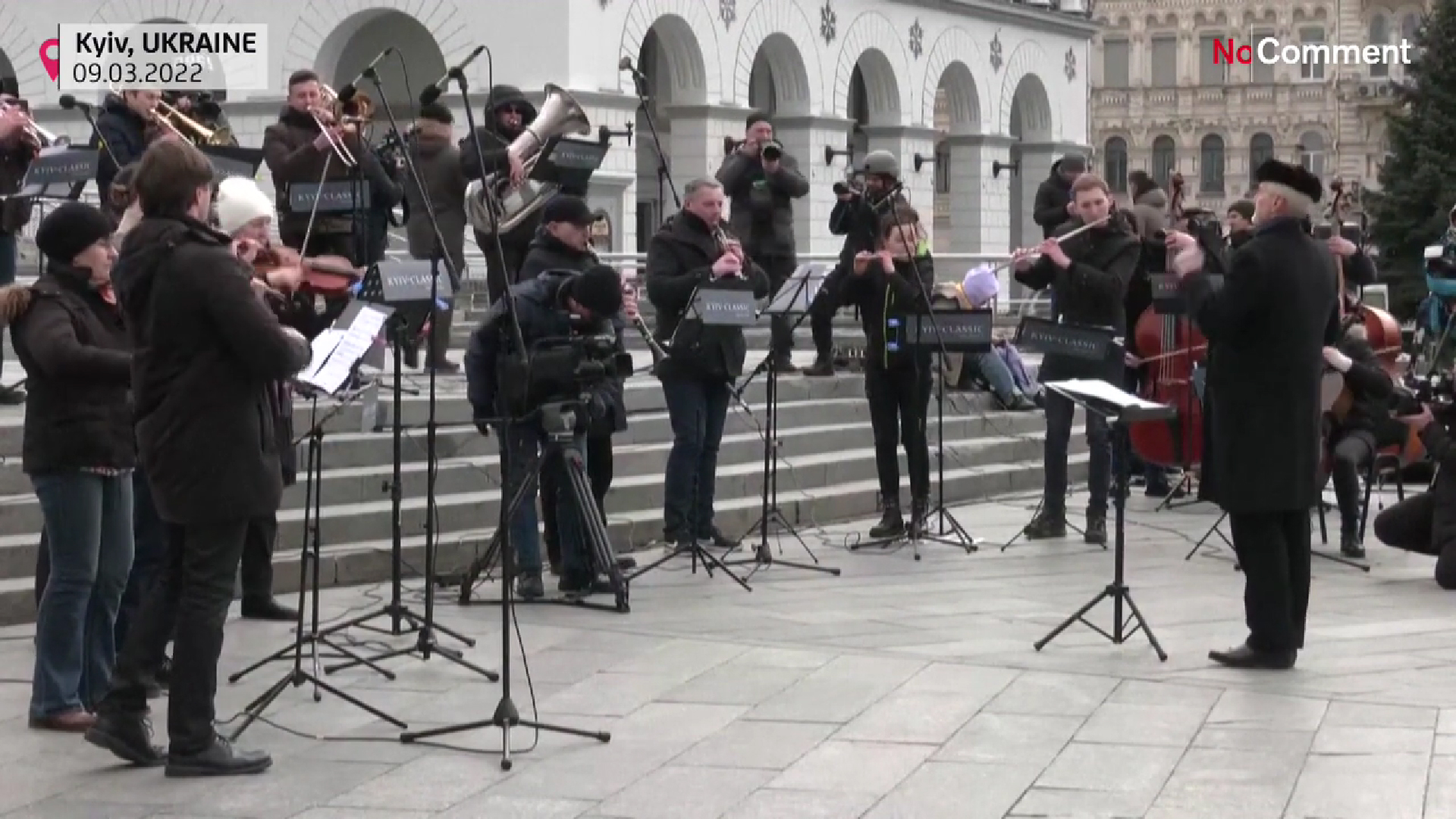 VIDEO Imnul Ucrainei, interpretat de o orchestră în centrul Kievului în timp ce trupele ruse înaintează spre capitală