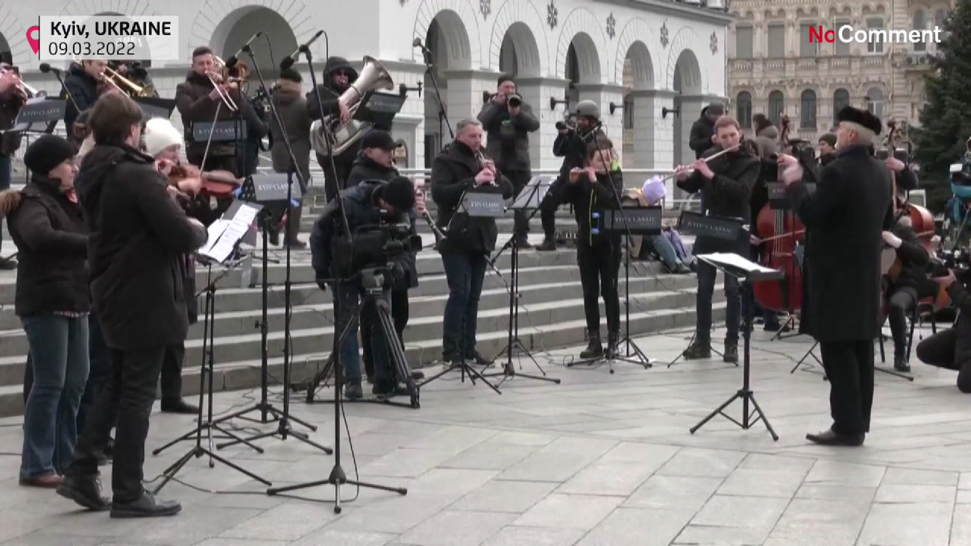 VIDEO Imnul Ucrainei, interpretat de o orchestră în centrul Kievului în timp ce trupele ruse înaintează spre capitală