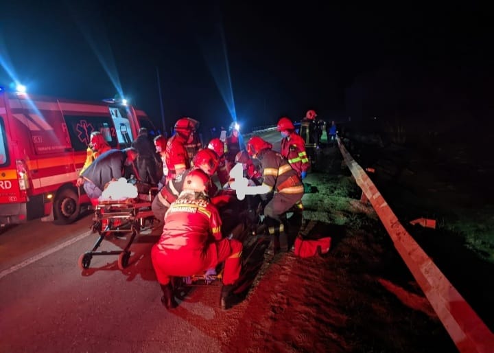 Actualizare: A fost externat și cel de-al doilea tânăr rănit în accidentul dintre Sibiu și Rășinari