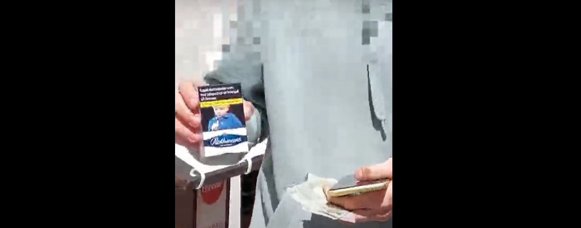 VIDEO: Cât de ușor cumpără un copil de 13 ani alcool și țigări în Sibiu? Nu l-a refuzat niciun vânzător