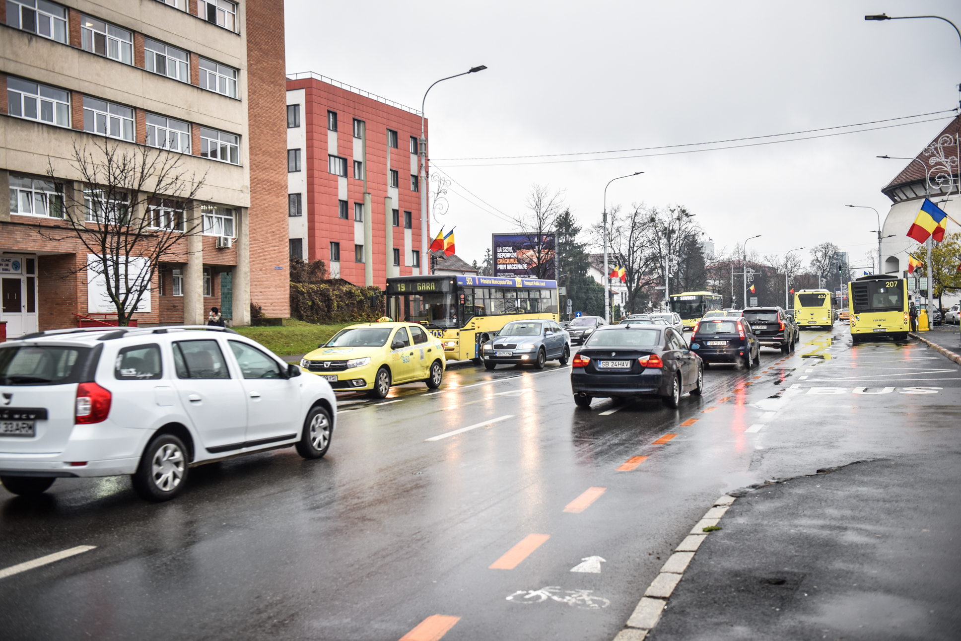 Semafoarele vor trece pe ”verde” când se apropie autobuzele: proiect în 15 intersecții din Sibiu