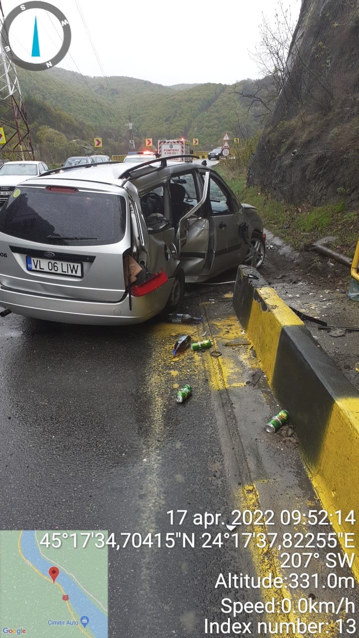 Actualizare: Sensul de mers a fost deblocat în urma accidentului de pe Valea Oltului. Se circulă normal