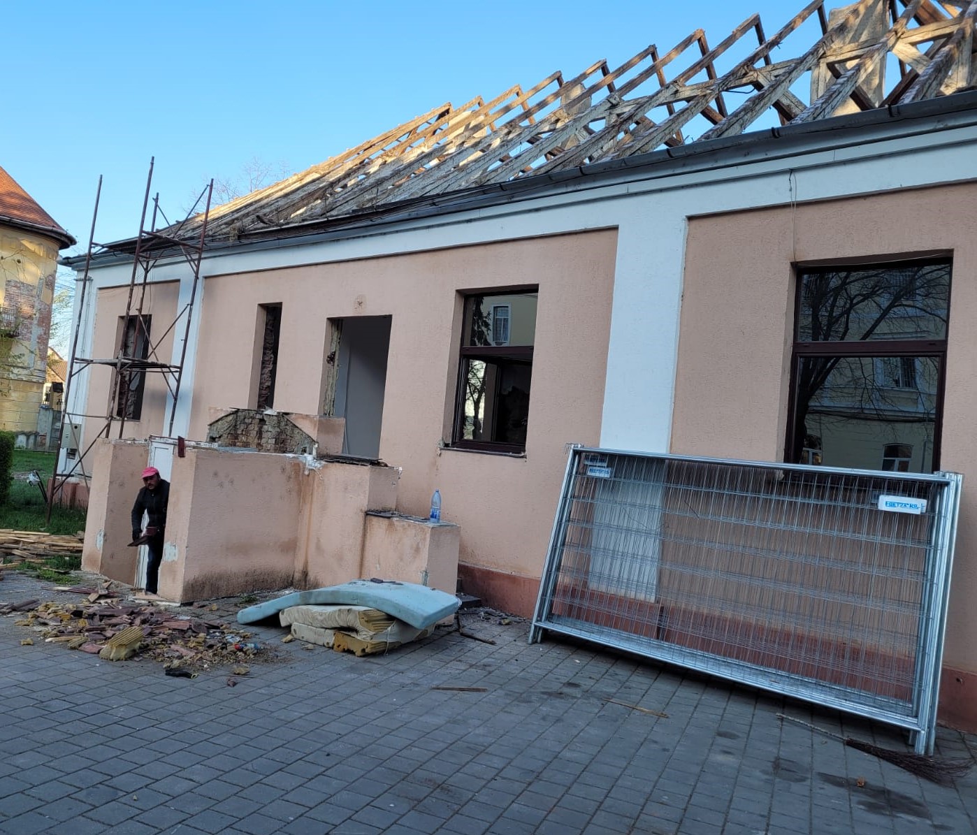 Noi lucrări la Spitalul de Psihiatrie. Se extinde clădirea în care funcționa Camera de Gardă