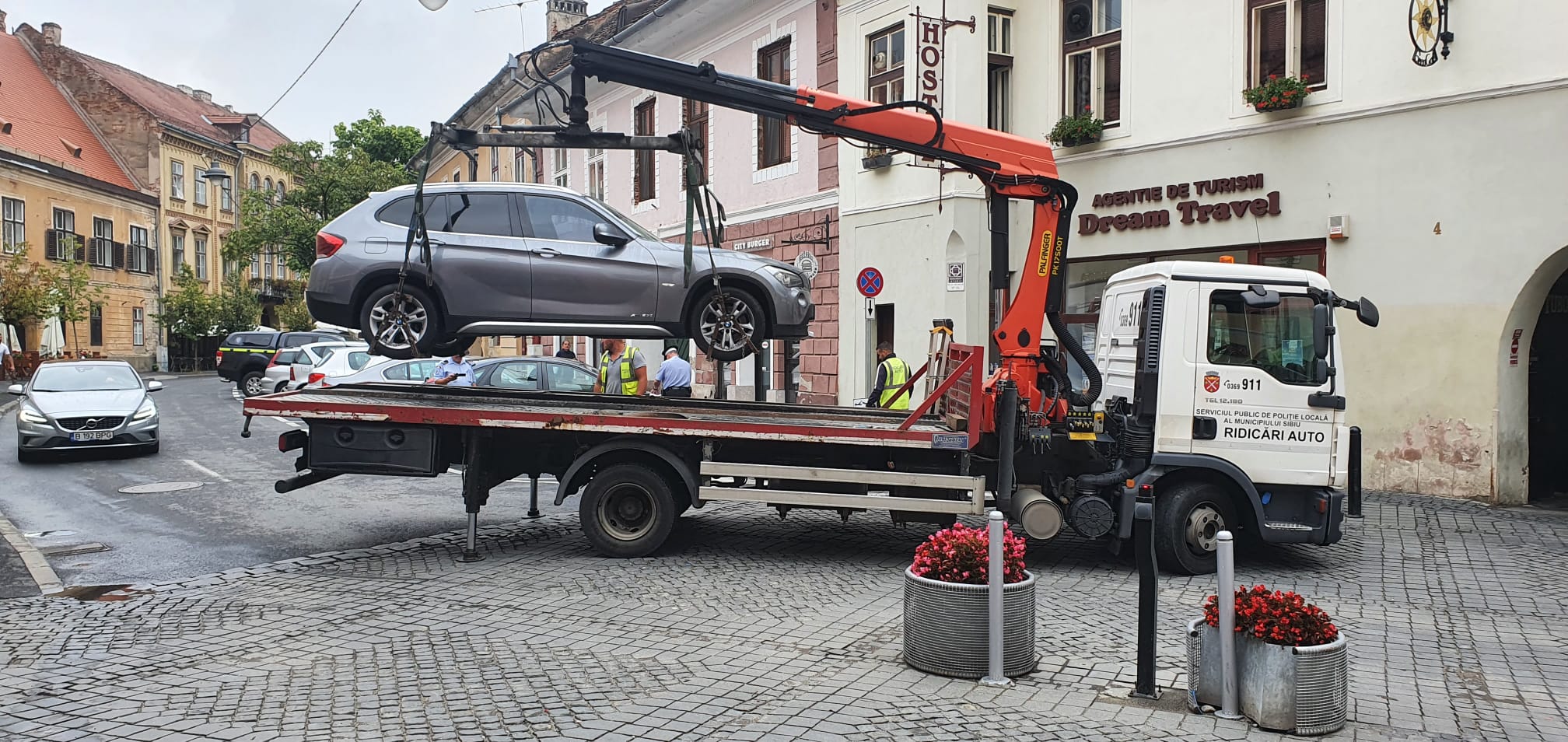 607 mașini parcate neregulamentar au fost ridicate în primele trei luni ale anului, în Sibiu