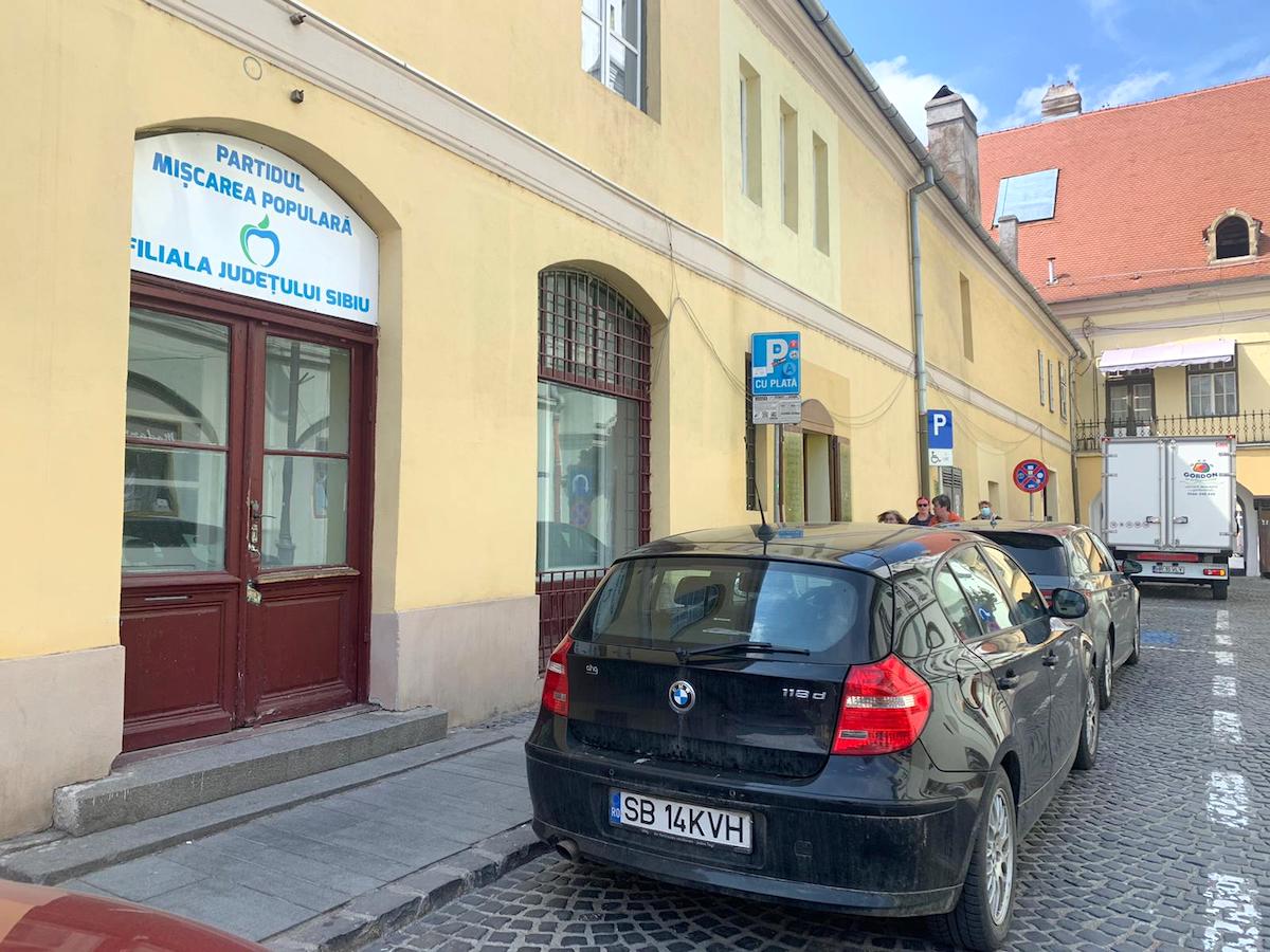 Partide în Sibiu: PRO România se mută în locul PRM, alături de Mișcarea Populară