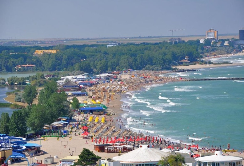 Aproximativ 2.000 de turişti români îşi petrec Paştele pe Litoral