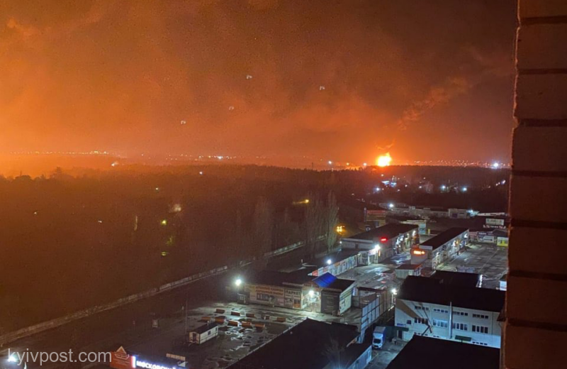 Rusia: Incendiu puternic la un depozit de produse petroliere în apropierea frontierei ucrainene