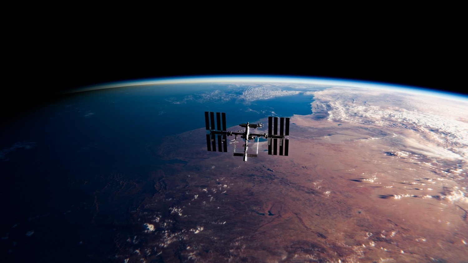 Turiştii spaţiali au revenit pe Pământ după prima misiune privată pe ISS