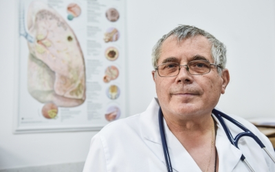 Dr. Ioan Draghila despre țigările electronice: Acest tip de fumat este o capcană pentru tineri, pentru minori