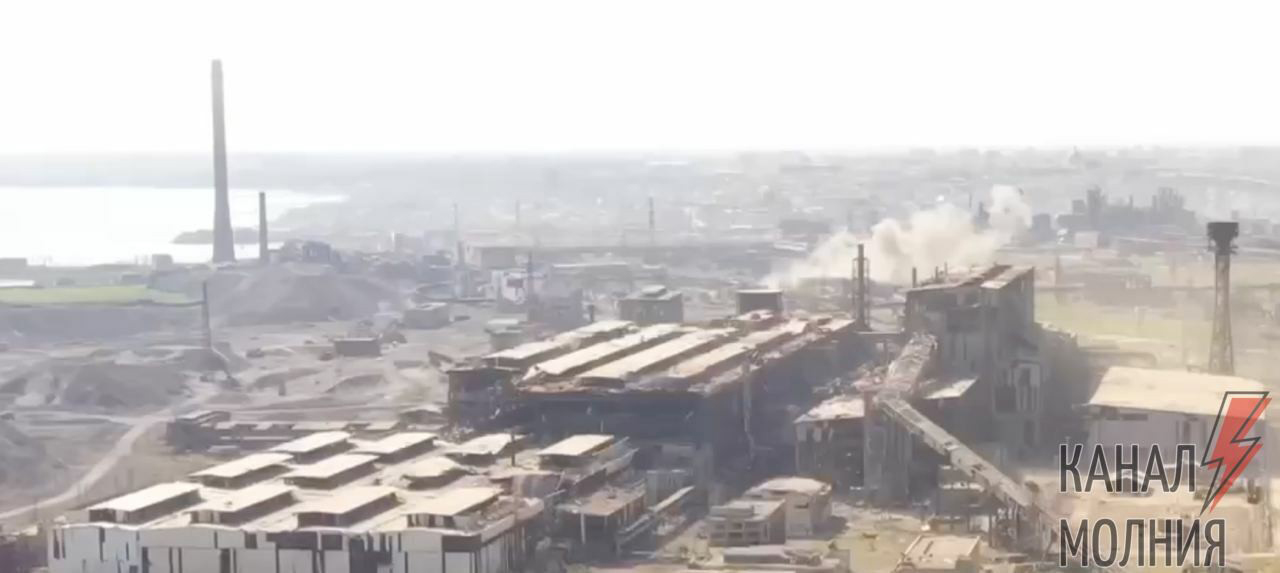 Militarii ucraineni asediaţi în oţelăria Azovstal din Mariupol cer evacuarea pe modelul Dunkerque