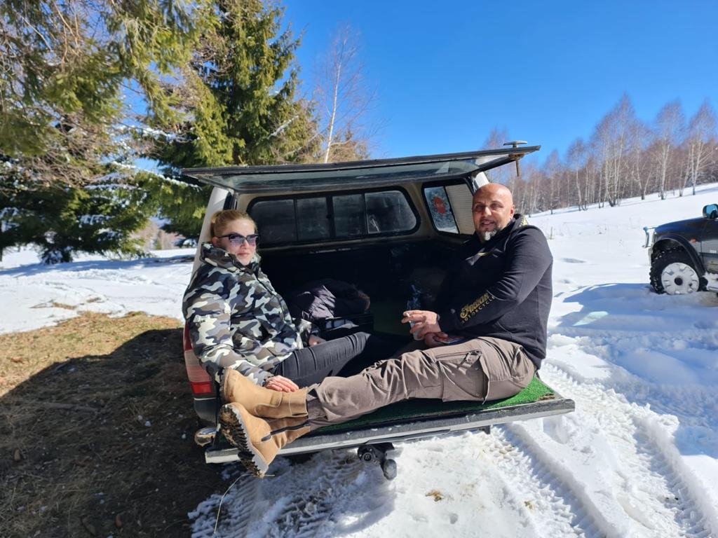 De ce se mută oamenii în Sibiel. Povestea timișorenilor care vor  să respire aer curat și să bea apă de izvor