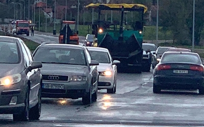 Cea mai nouă stradă din Sibiu, cea peste Cîmpșor, asfaltată pe ploaie. ”Primăria a decis”