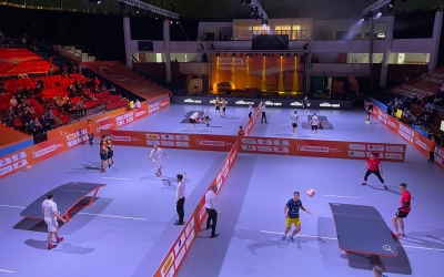Ministerul Educaţiei şi Ministerul Sportului vor împărţi în şcoli 80 de mese de Teqball