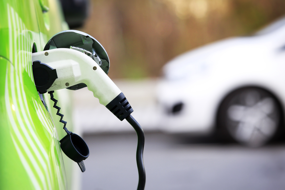 Invenții noi brevetate la ULBS. Între ele, o mașină electrică cu un cost de 7 lei/100 km și o bicicletă la care a lucrat și Ilie Carabulea