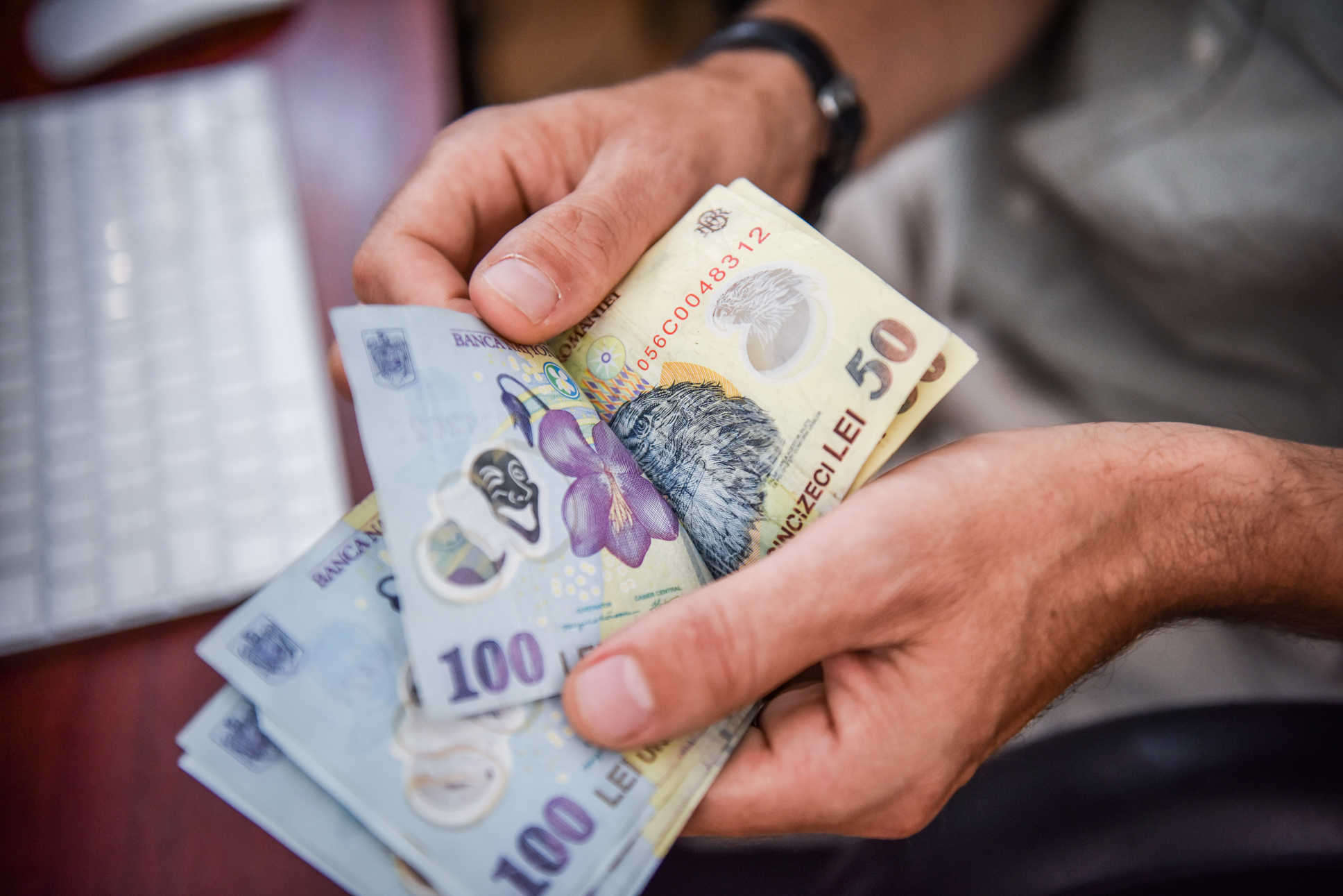 Rata anuală a inflaţiei a urcat la 13,76% în luna aprilie