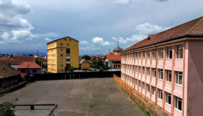 26,9 milioane de lei pentru combaterea abandonului școlar în Sibiu: „Este o șansă în plus”