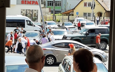 Un bărbat a murit și altul a ajuns la spital, după ce au fost loviți de mașină, pe trotuar, pe strada Nicolae Iorga