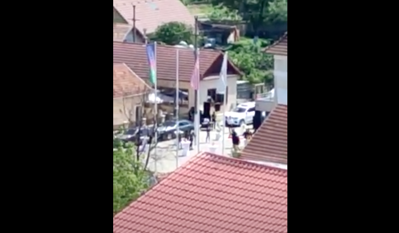 Petrecăreții de pe Ștefan cel Mare, amendați cu 2.000 de lei. Veniseră să ia mireasa
