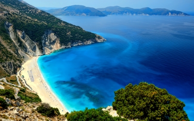 Grecia, a doua ţară cu cele mai multe plaje cu steag albastru în 2022, după Spania