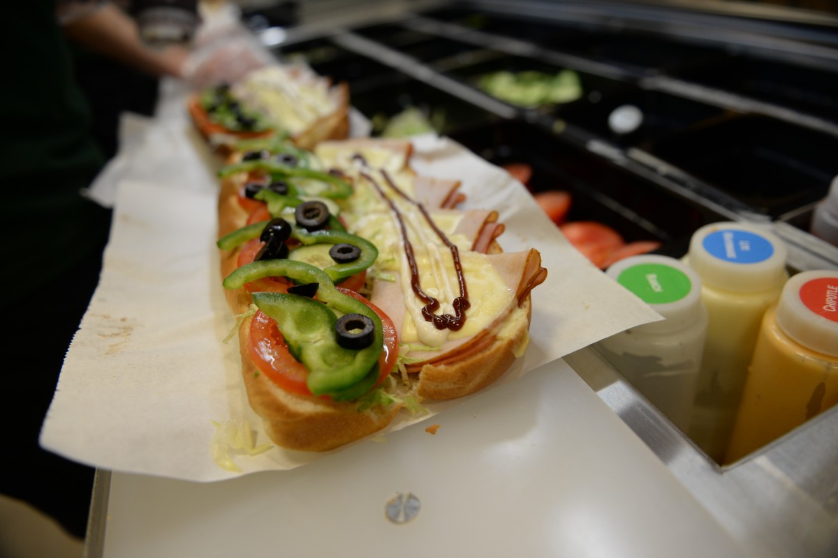 Americanii de la Subway deschid un nou restaurant în Sibiu. Al treilea