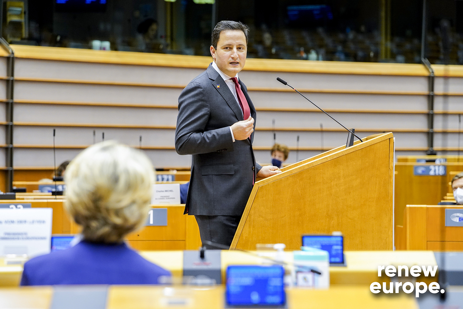 UE va controla spălarea banilor în Europa prin noua agenție europeană împotriva spălării banilor. Nicu Ștefănuță: “banii murdari care îmbogățesc oligarhii nu au ce căuta în economia europeană”