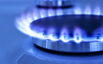 Românii își vor putea schimba furnizorul de gaze și electricitate în 24 de ore. Președintele ANRE susține că platforma online va fi disponibilă în acest an