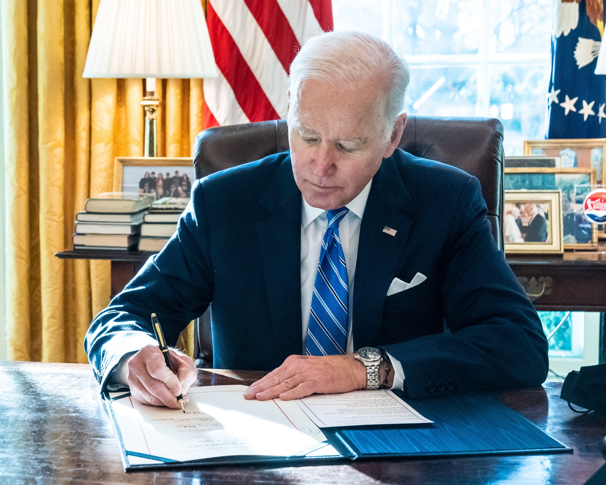 Joe Biden a semnat o lege prin care acordă un ajutor de 40 de miliarde de dolari Ucrainei
