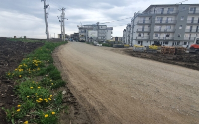 Proprietar nemulțumit de starea drumului, după ce și-a cumpărat apartament pe str. Ogorului. Reacția primăriei și dezvoltatorului