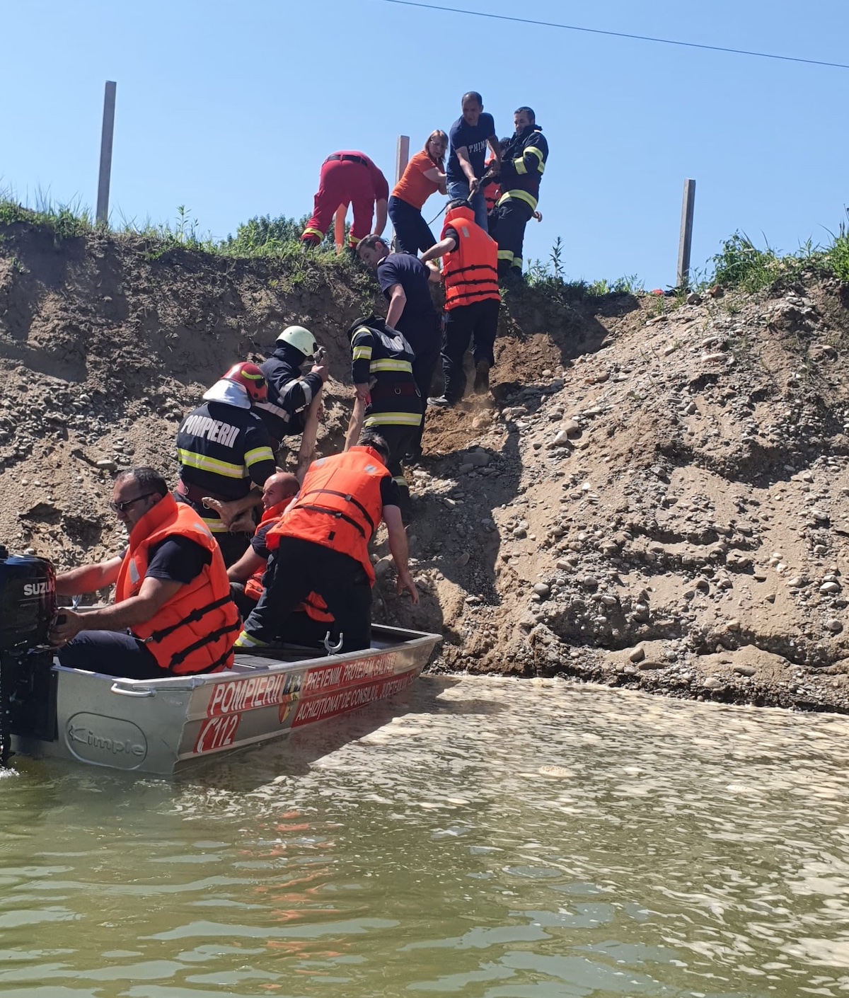 Două surori din Vâlcea, stabilite în Sibiu, acuzate de moartea a doi frați, înecați într-o balastieră
