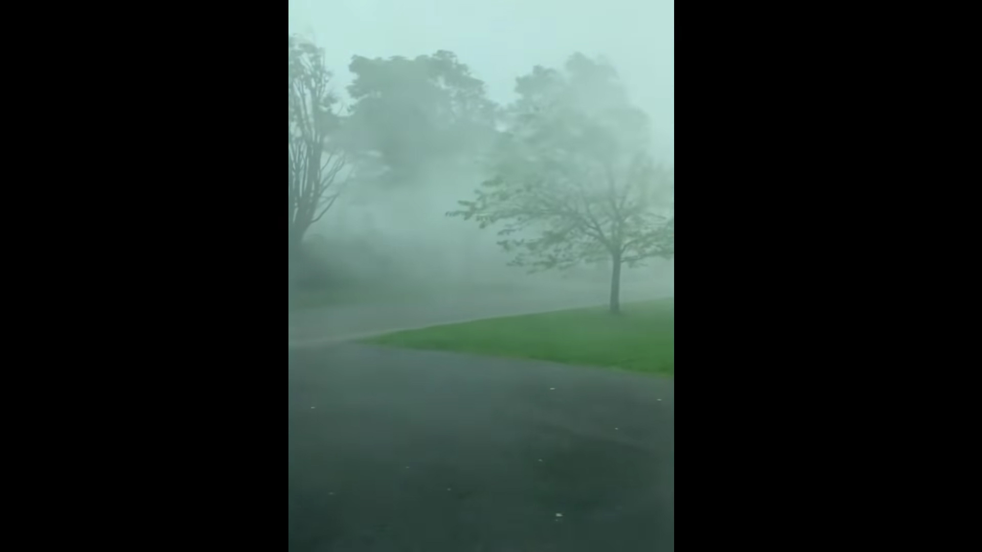 Cel puţin opt morţi în Canada în urma furtunilor din estului ţării. Meteorologii spun că este un fenomen rar numit „derecho”