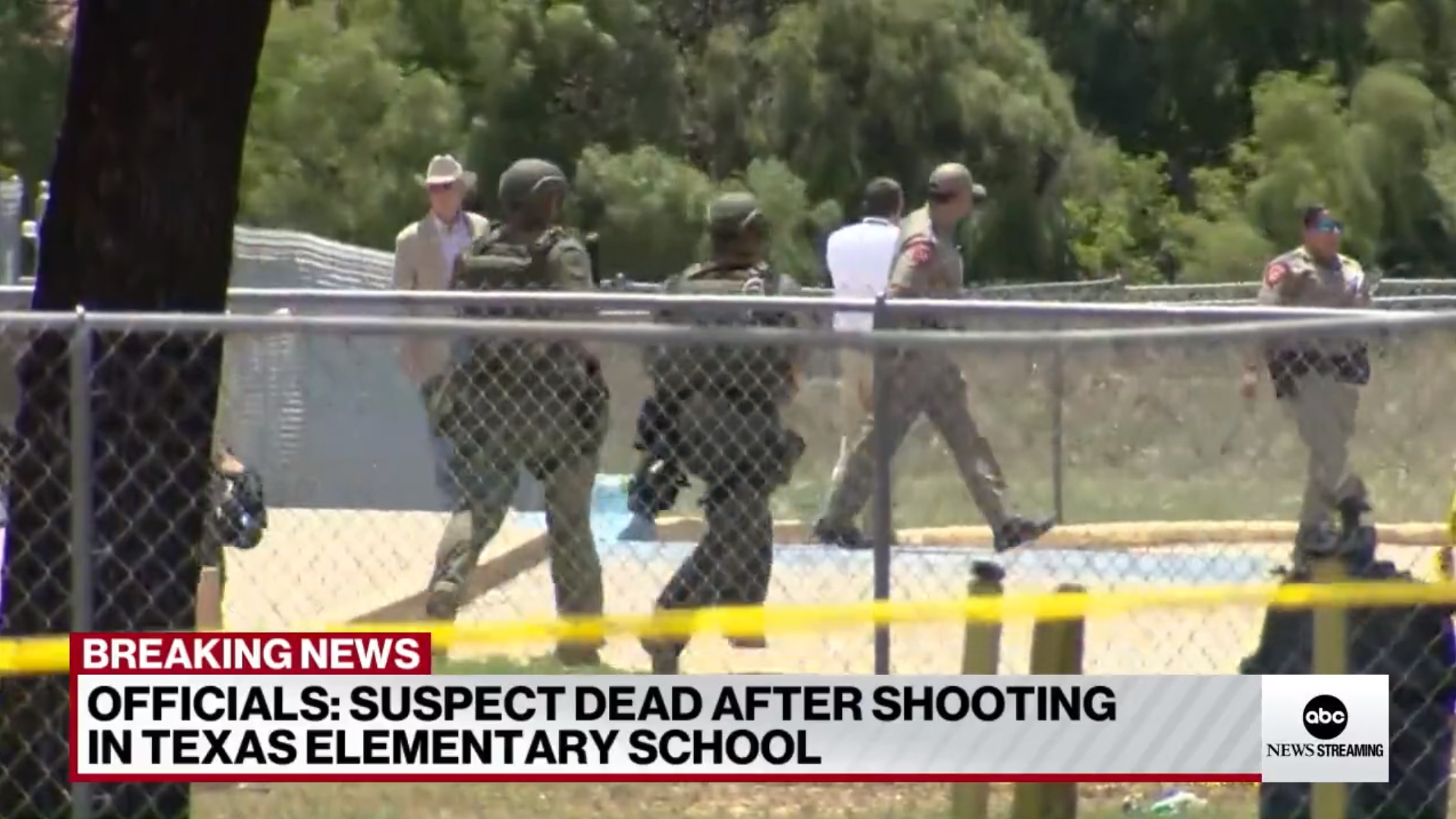 Actualizare Cel puţin 19 elevi şi 2 adulţi ucişi, în atacul armat la o școală din Texas. Agresorul are 18 ani